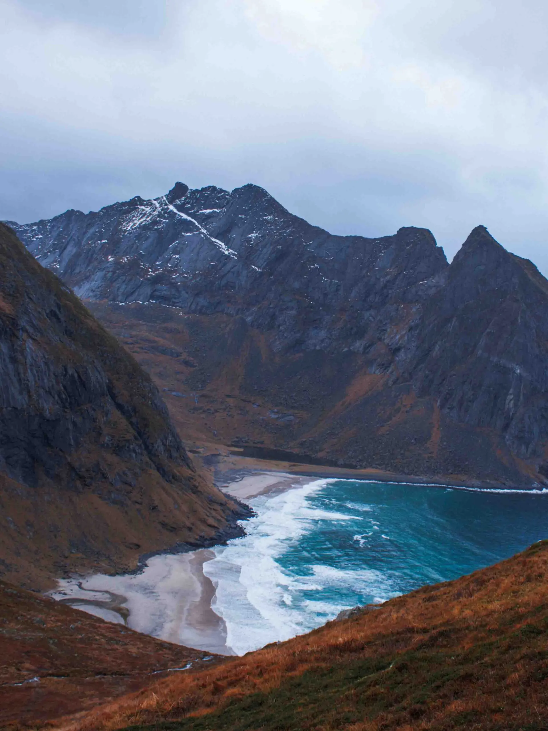 kvalvika beach hike lofoten in november