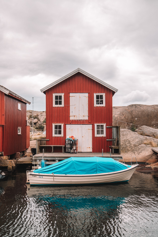 red boat house in smögen harbour