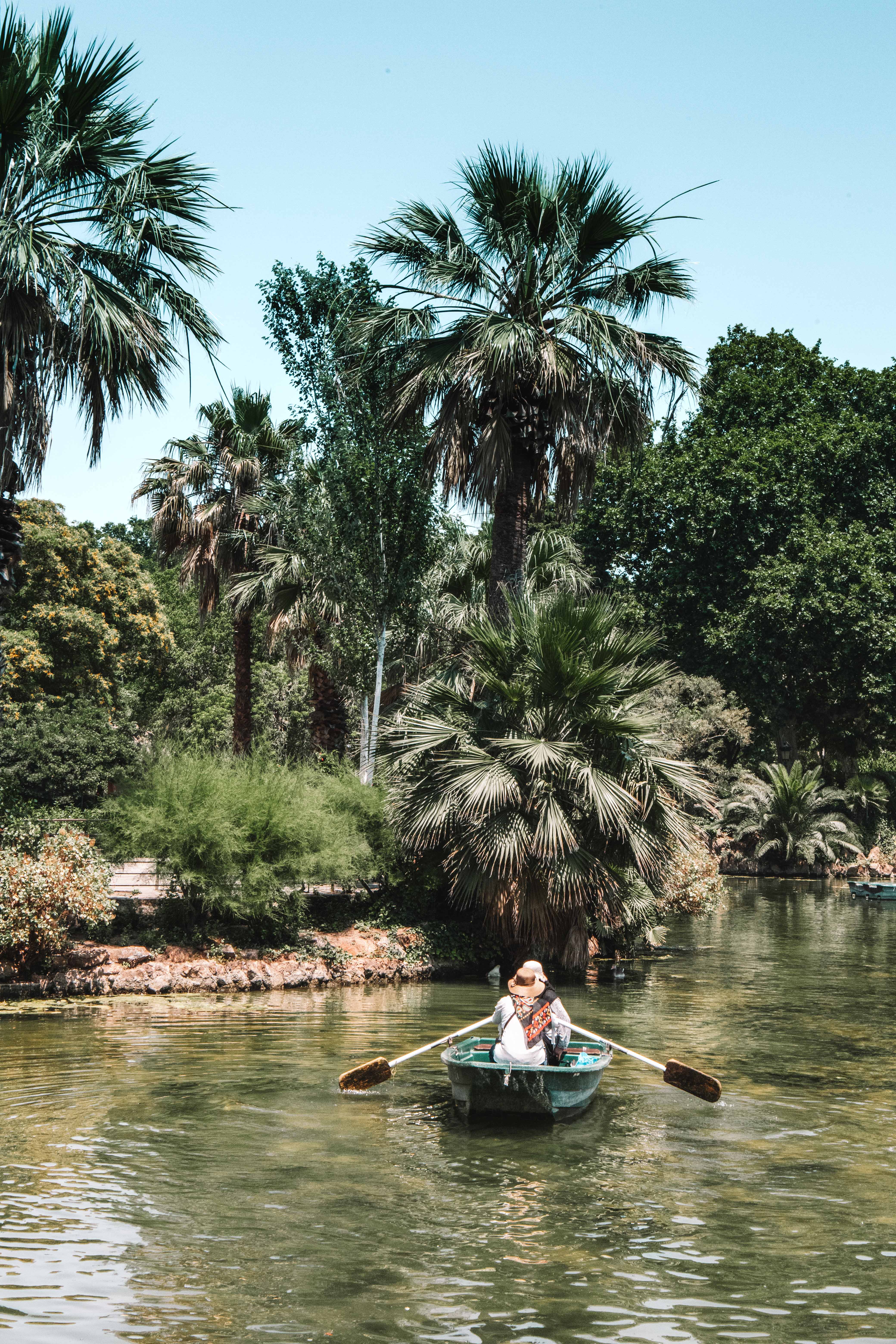 Barcelona park row boat