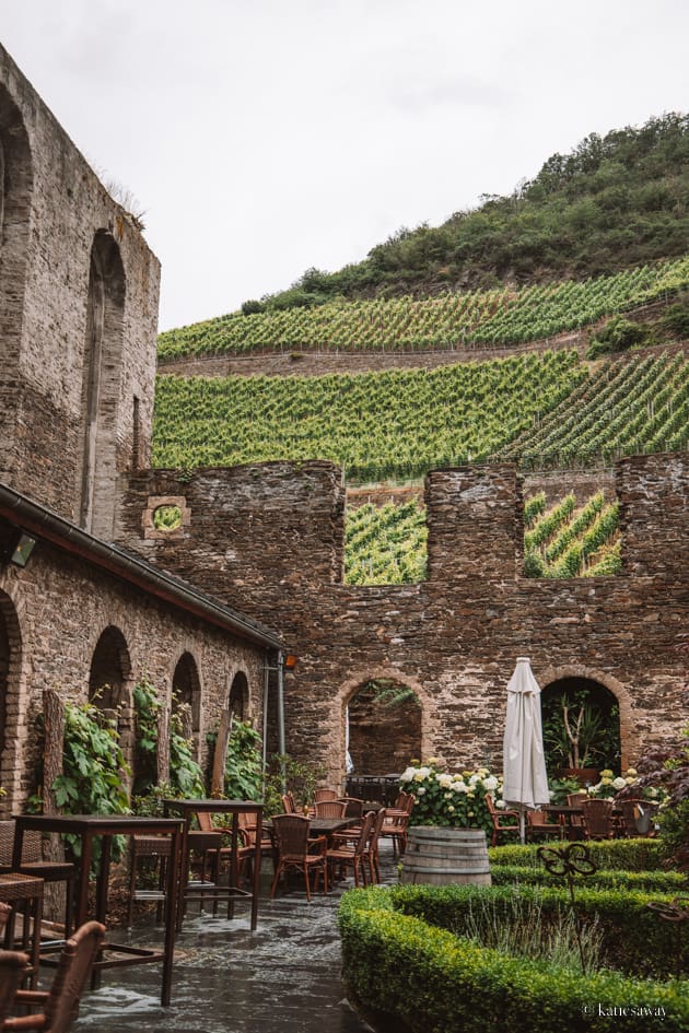 Weingut Kloster Marienthal, Winey in Dernau