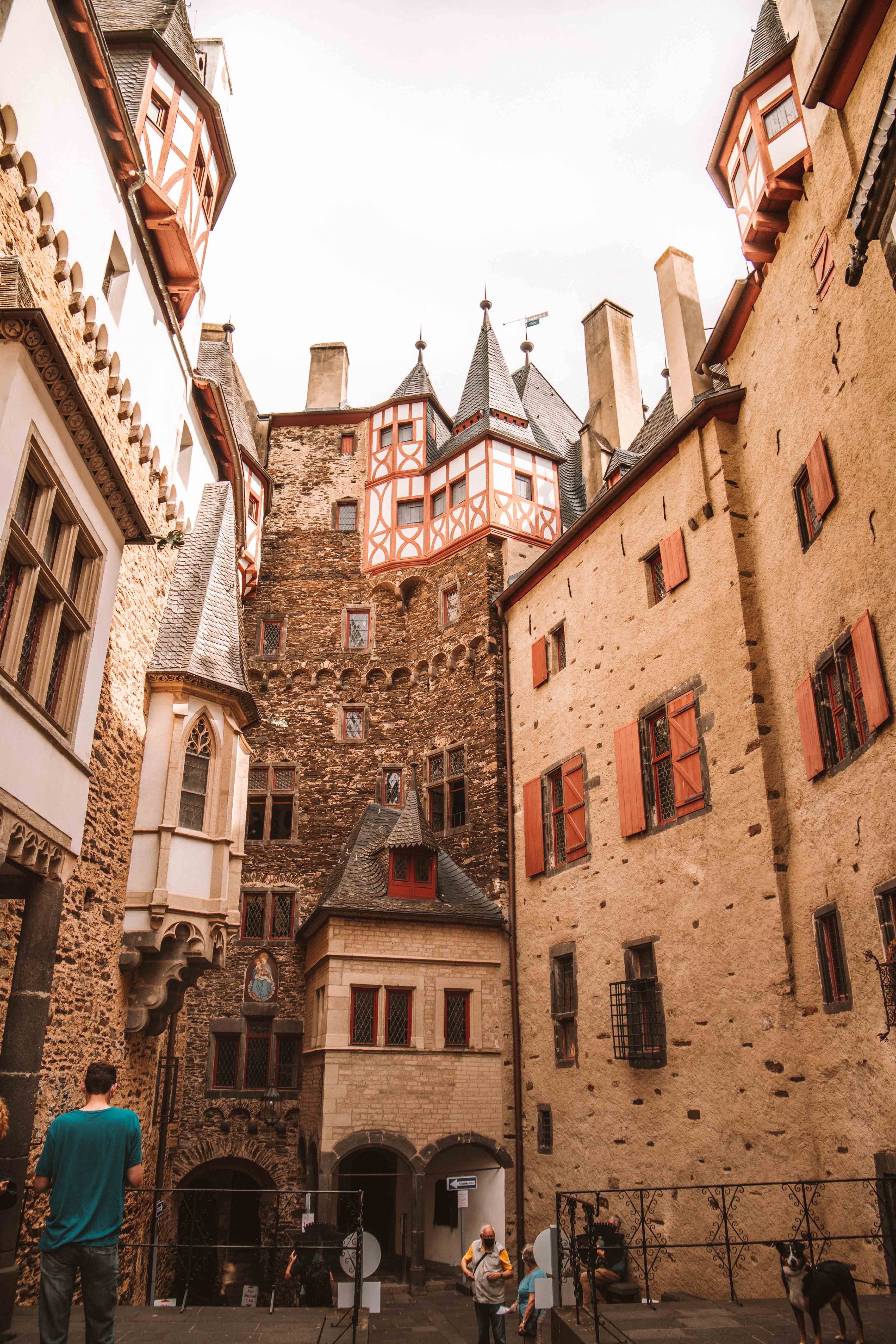 inside burg eltz