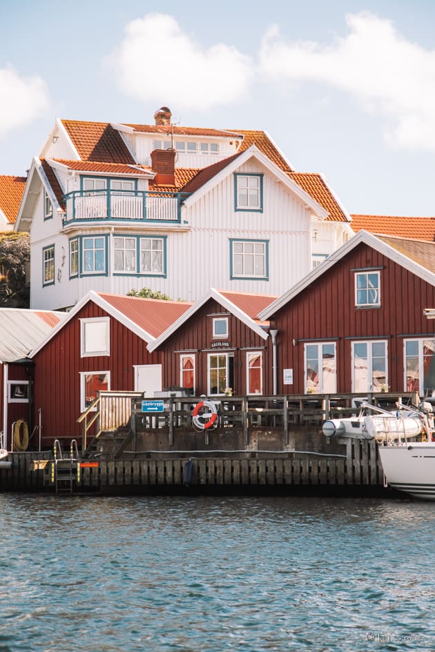 åstol island harbour west sweden