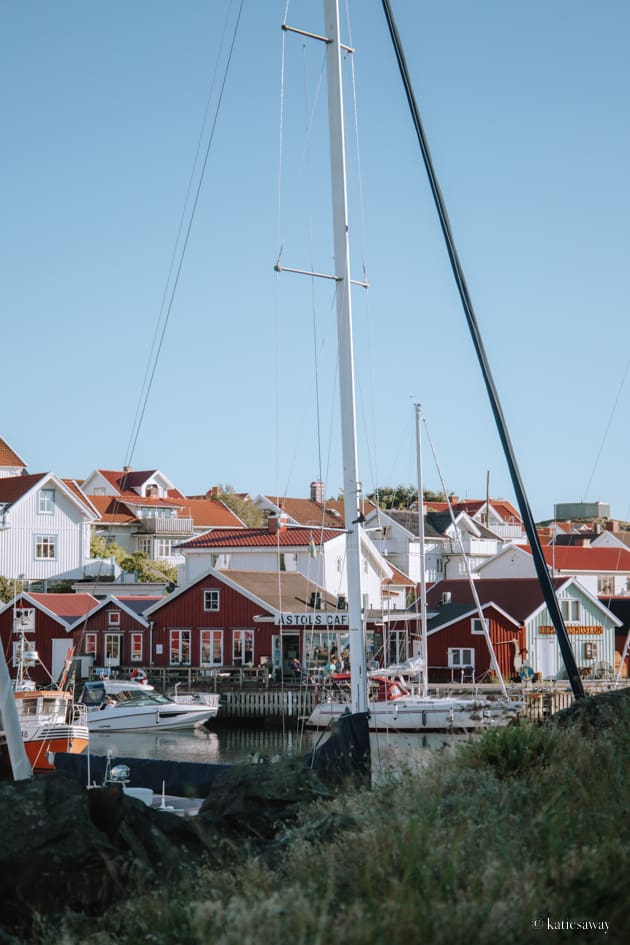 åstol harbour in summer