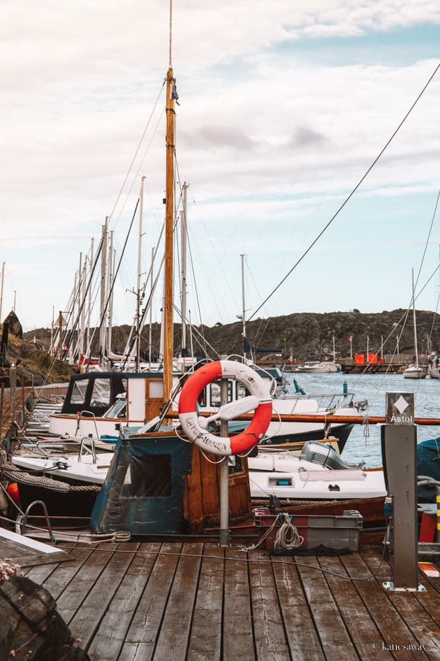 åstol island guest harbour