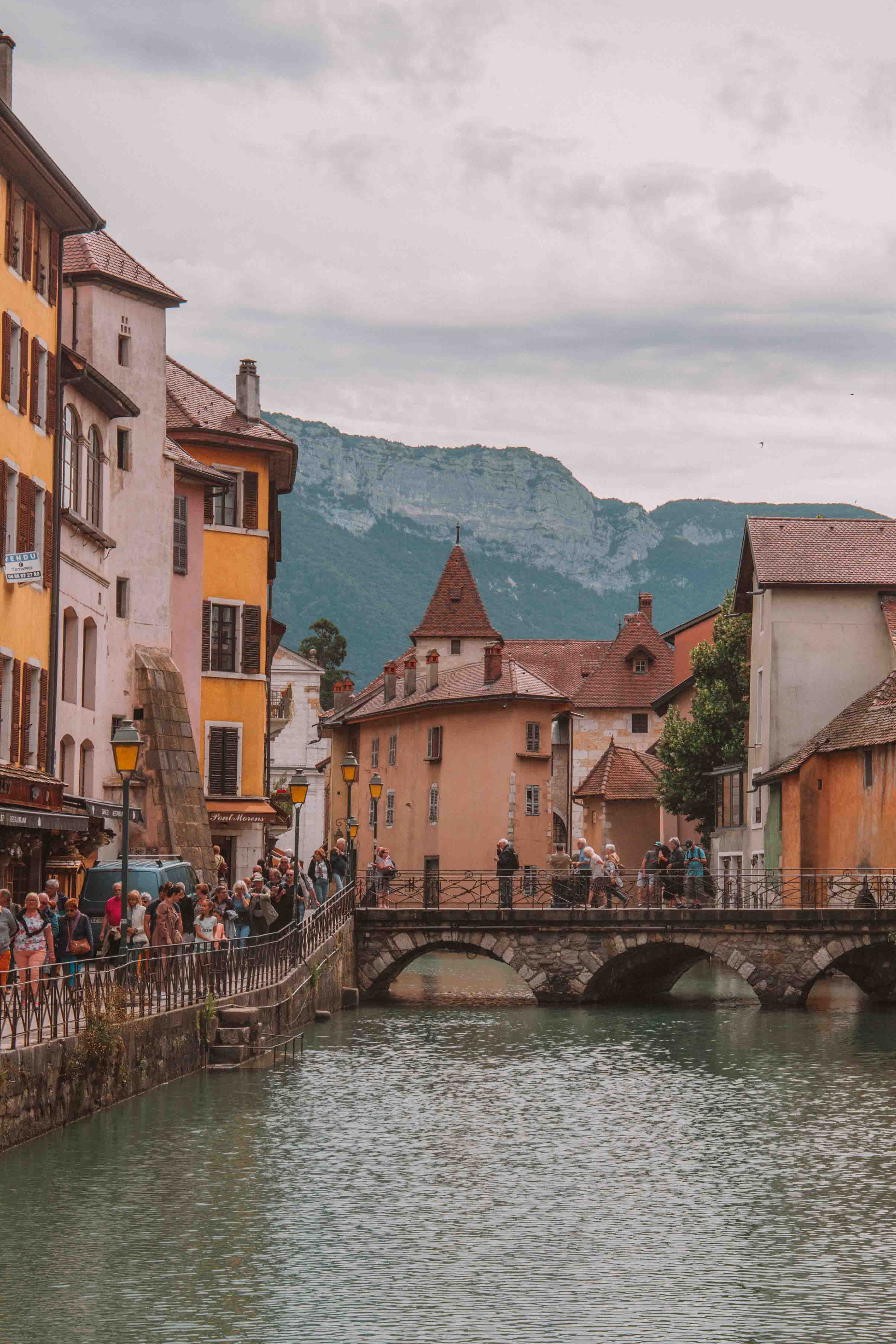 beautiful view of annecy canal